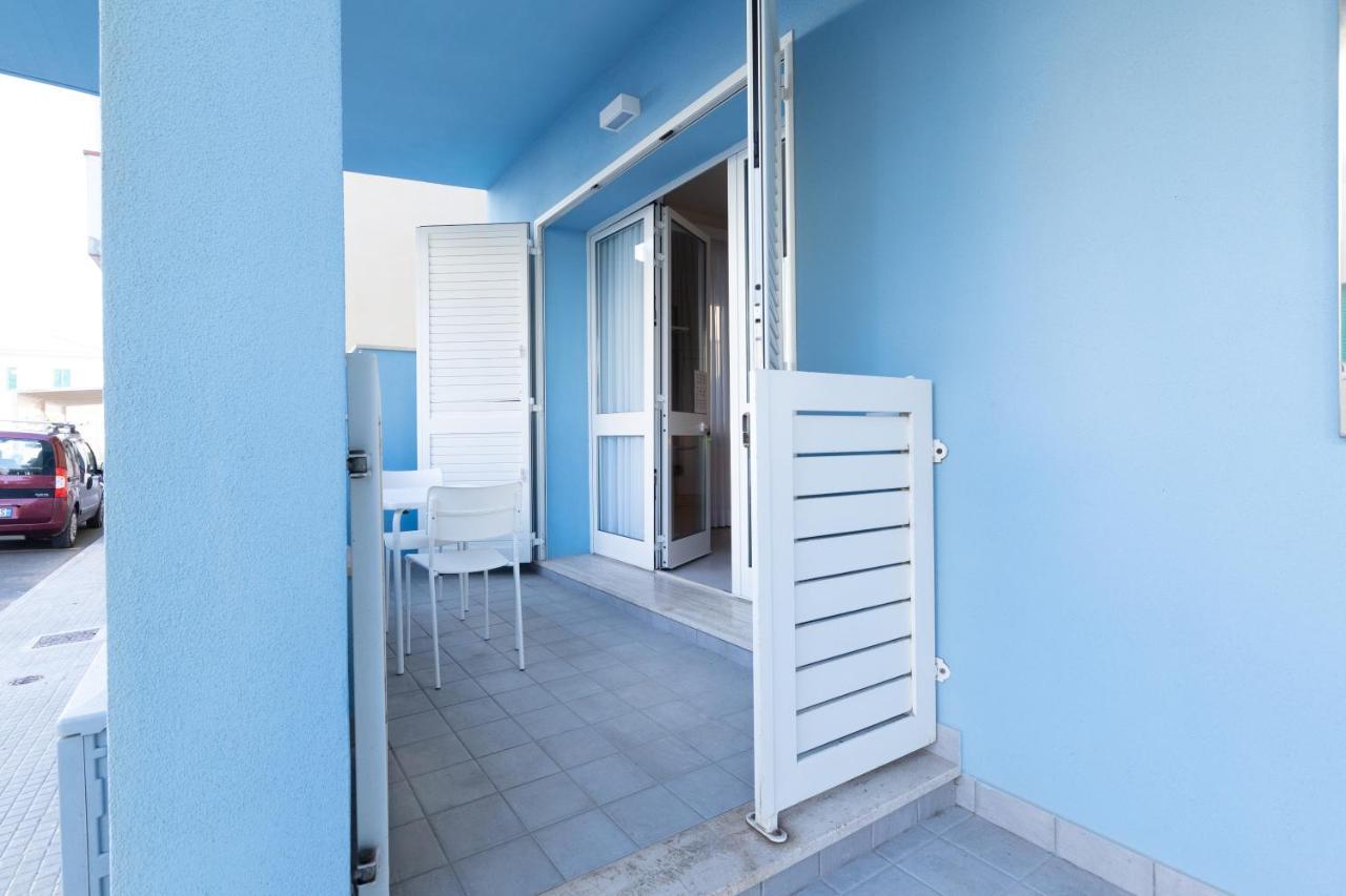 Via Siena 4 - Suites & Rooms مارينا دي سيسينا المظهر الخارجي الصورة